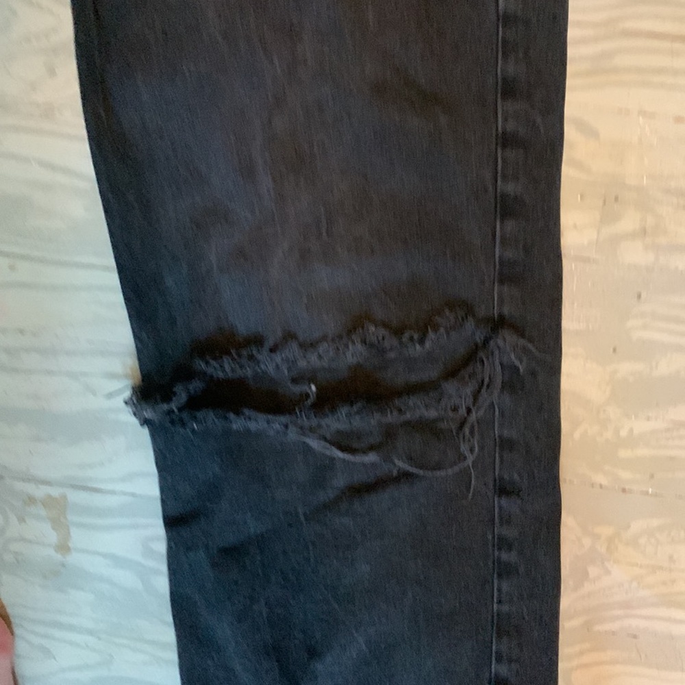 Old Navy Ripped Jeans - Picture 2 of 5